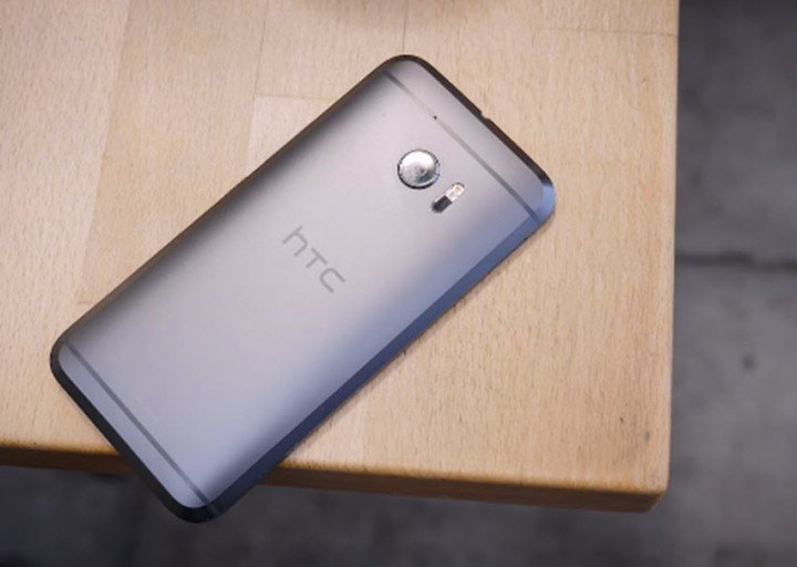 HTC 11 Review, Rumored Specs and Release Date